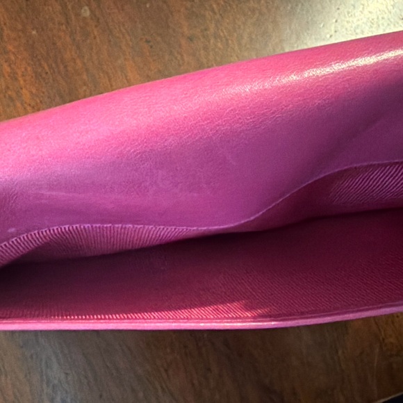 Abas Pink Clutch - Picture 4 of 6
